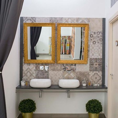 Al Cortile Del Re Luxury Home Катания Экстерьер фото